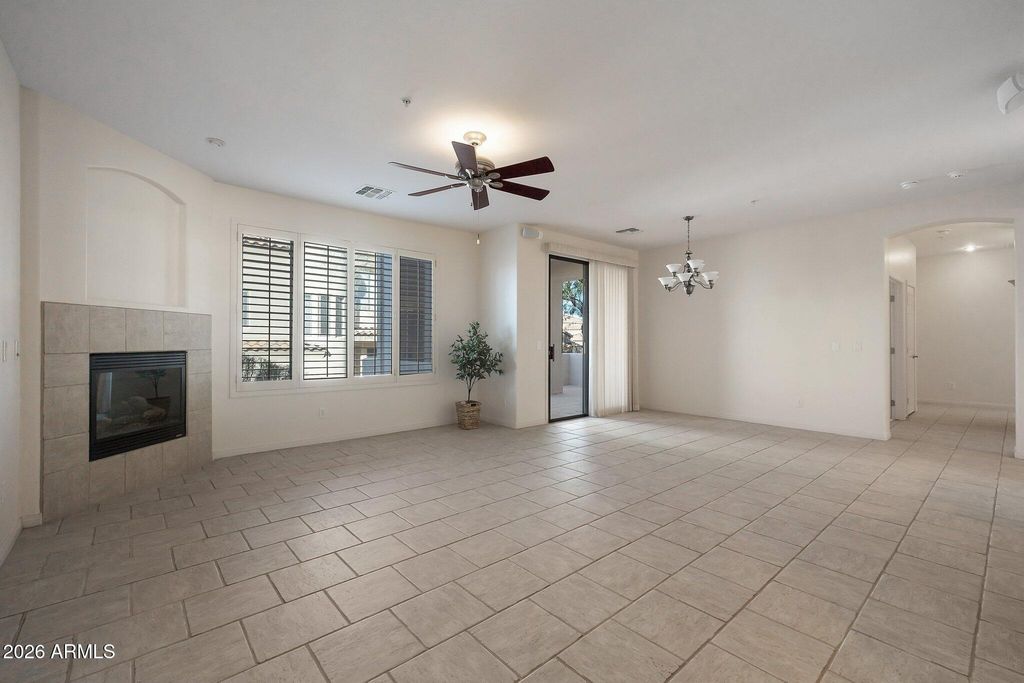 Image 10 of property listing at 7445 E EAGLE CREST Drive 1143, Mesa, AZ 85207