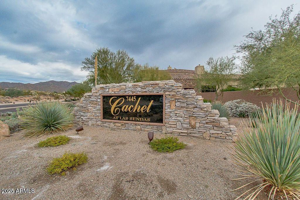 Image 34 of property listing at 7445 E EAGLE CREST Drive 1143, Mesa, AZ 85207