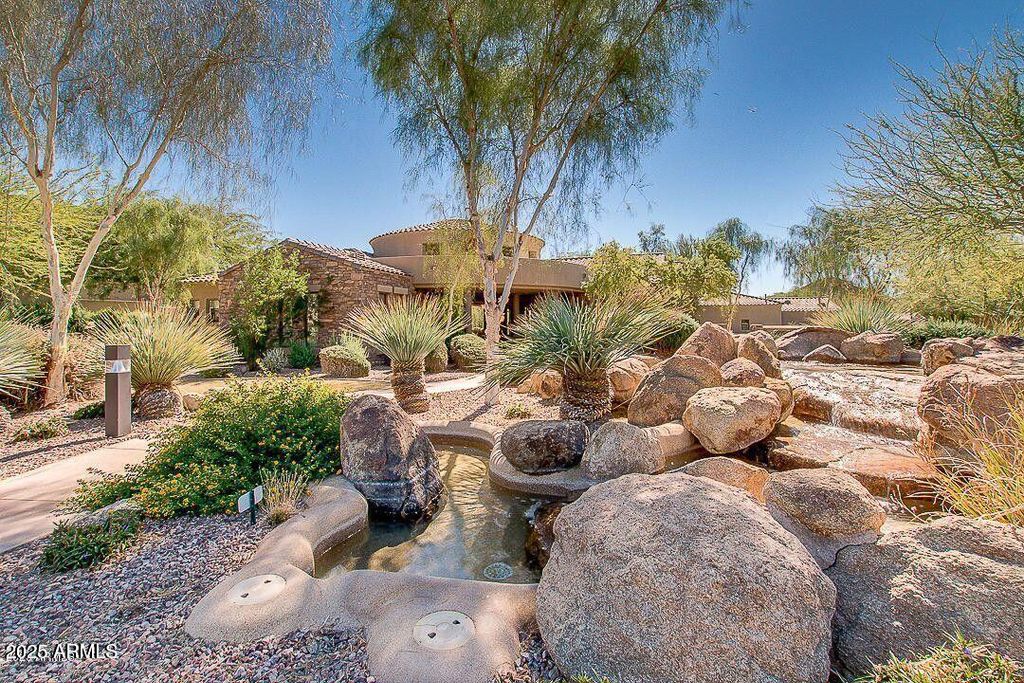 Image 35 of property listing at 7445 E EAGLE CREST Drive 1143, Mesa, AZ 85207