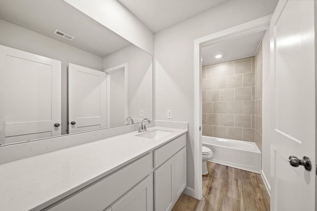 11602 Youngquist Drive, Mont Belvieu, TX 77535