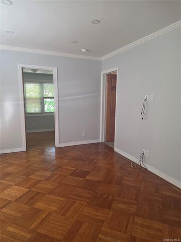 84-33 124th Street 2FL, Kew Gardens, NY 11415