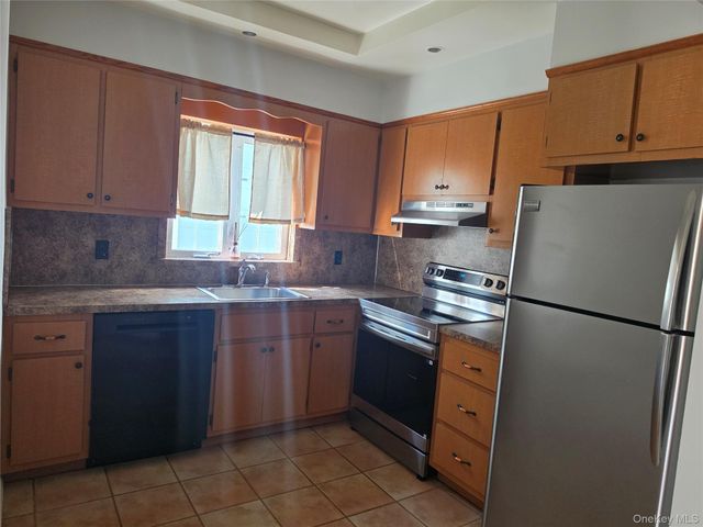 84-33 124th Street 2FL, Kew Gardens, NY 11415