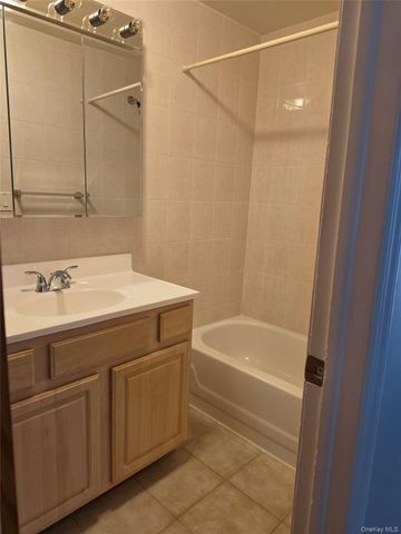 84-33 124th Street 2FL, Kew Gardens, NY 11415