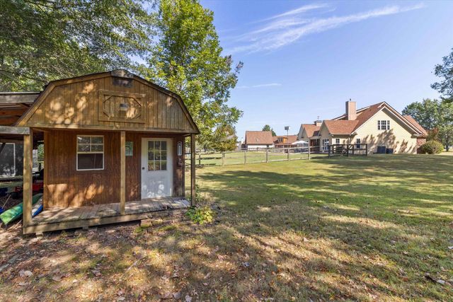 365 CROOKED CREEK DR, Oakland, TN 38060