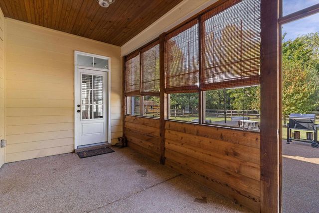365 CROOKED CREEK DR, Oakland, TN 38060
