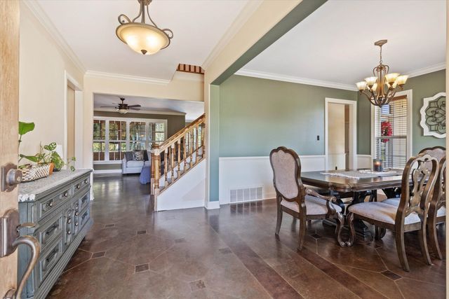 365 CROOKED CREEK DR, Oakland, TN 38060