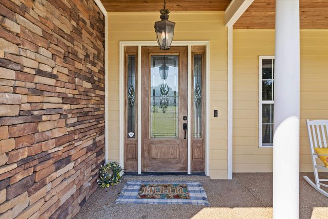 365 CROOKED CREEK DR, Oakland, TN 38060