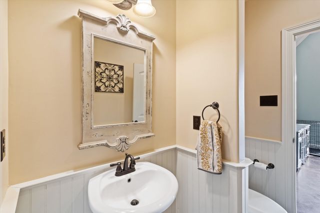365 CROOKED CREEK DR, Oakland, TN 38060