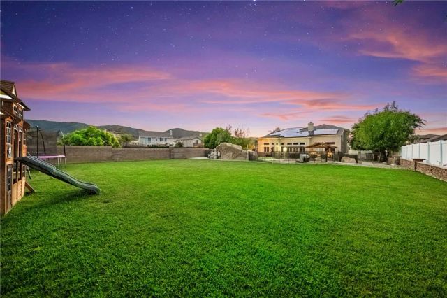 42490 Azure Sky Court, Murrieta, CA 92562