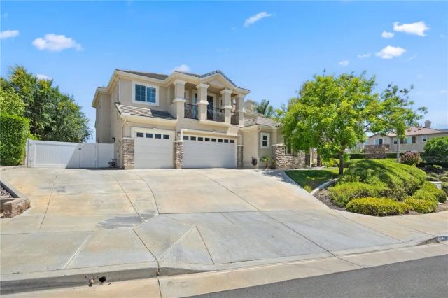 42490 Azure Sky Court, Murrieta, CA 92562