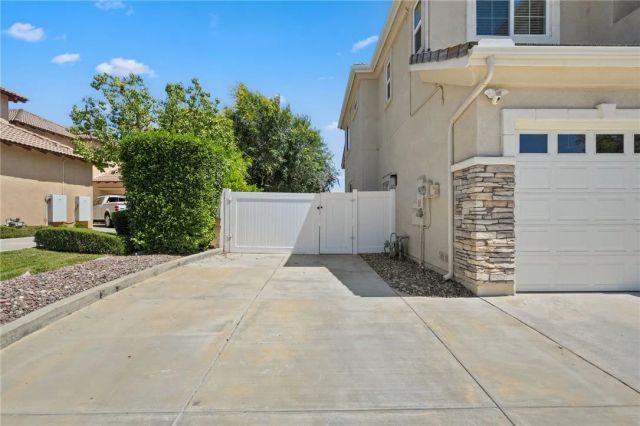 42490 Azure Sky Court, Murrieta, CA 92562
