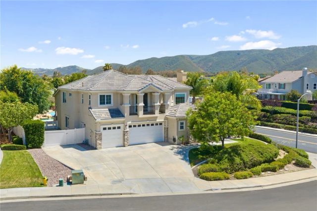 42490 Azure Sky Court, Murrieta, CA 92562
