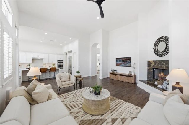 42490 Azure Sky Court, Murrieta, CA 92562