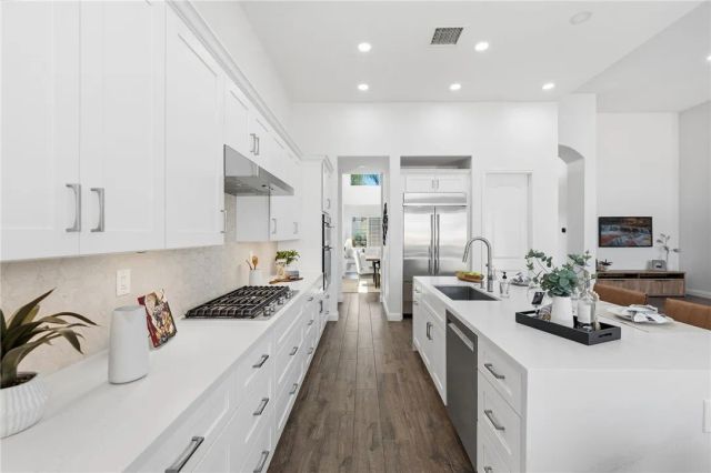 42490 Azure Sky Court, Murrieta, CA 92562