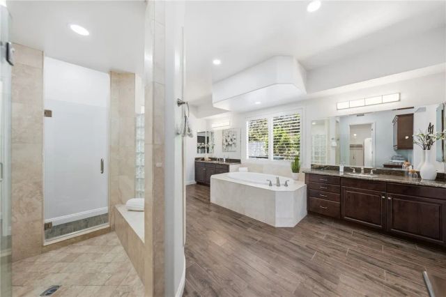 42490 Azure Sky Court, Murrieta, CA 92562