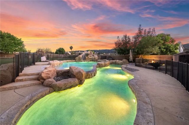 42490 Azure Sky Court, Murrieta, CA 92562