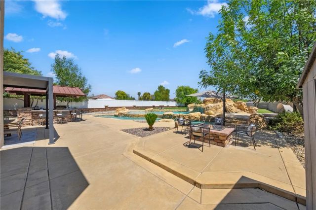 42490 Azure Sky Court, Murrieta, CA 92562
