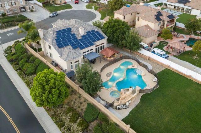 42490 Azure Sky Court, Murrieta, CA 92562