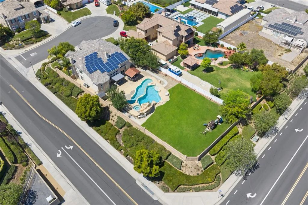 42490 Azure Sky Court, Murrieta, CA 92562