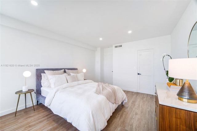 1500 Bay Rd 1558S, Miami Beach, FL 33139