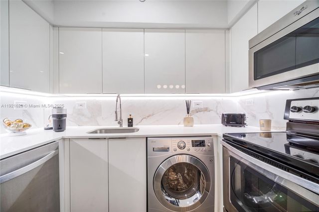 1500 Bay Rd 1558S, Miami Beach, FL 33139