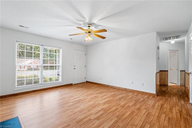6910 Oak Bend Trail, Greensboro, NC 27410