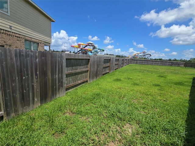 22476 Mountain Pine Drive, New Caney, TX 77357