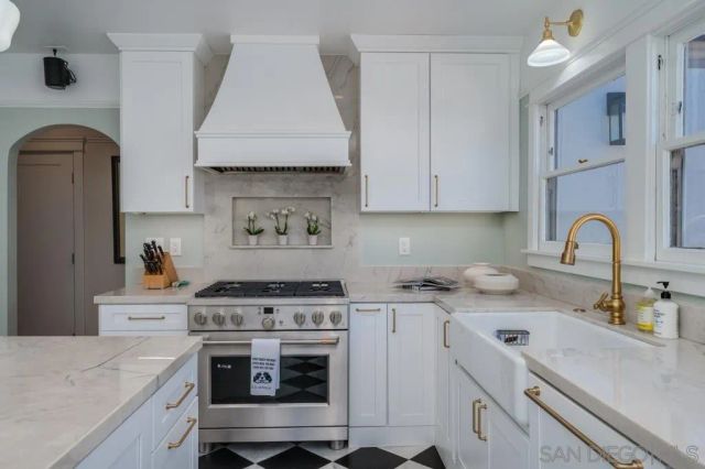 4663 Biona Drive, San Diego, CA 92116