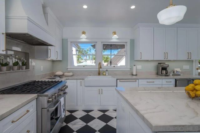 4663 Biona Drive, San Diego, CA 92116
