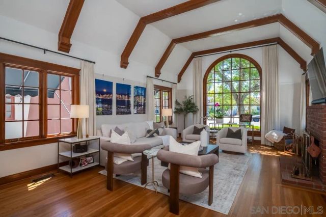 4663 Biona Drive, San Diego, CA 92116