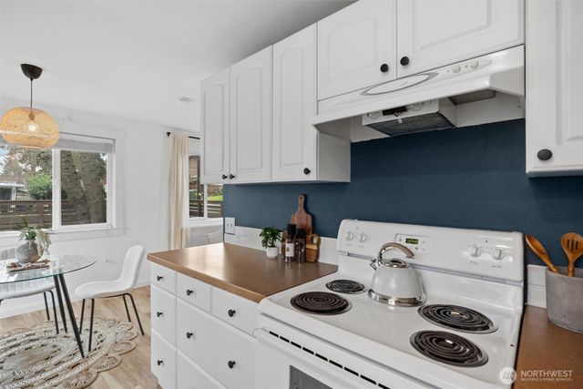 3912 S Findlay Street, Seattle, WA 98118