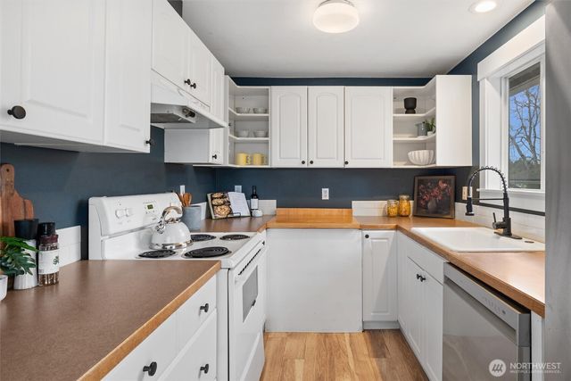 3912 S Findlay Street, Seattle, WA 98118