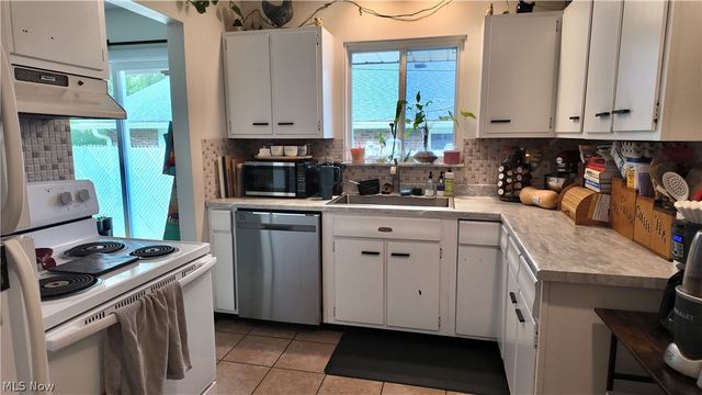2830-2832 Morewood Road, Fairlawn, OH 44333