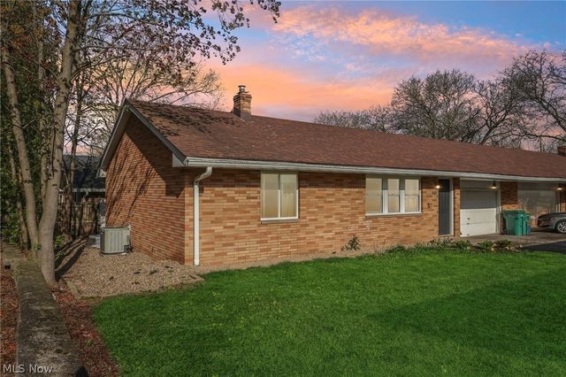 2830-2832 Morewood Road, Fairlawn, OH 44333