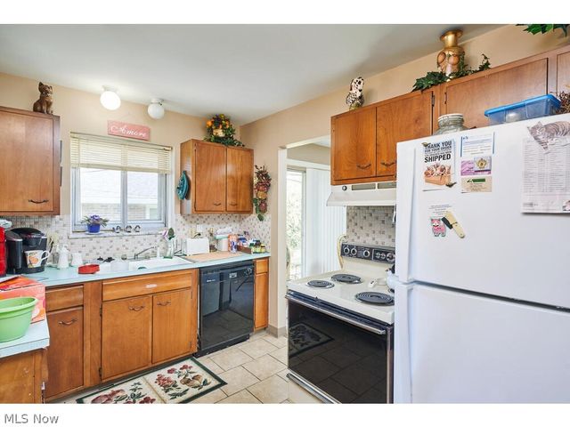 2830-2832 Morewood Road, Fairlawn, OH 44333