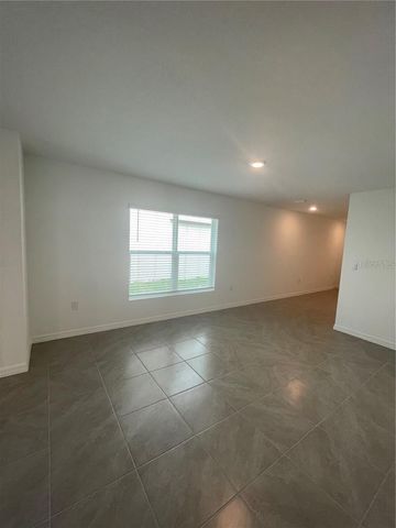 37472 SHARKS EYE LN, Zephyrhills, FL 33541