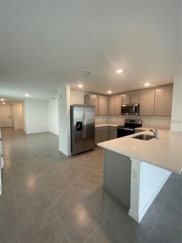 37472 SHARKS EYE LN, Zephyrhills, FL 33541
