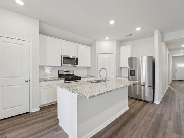 502 Cyprus Row CT, Hutto, TX 78634