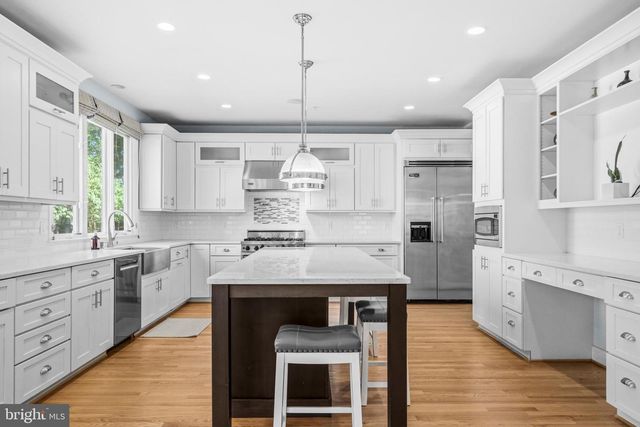 9421 HOLLAND AVE, Bethesda, MD 20814