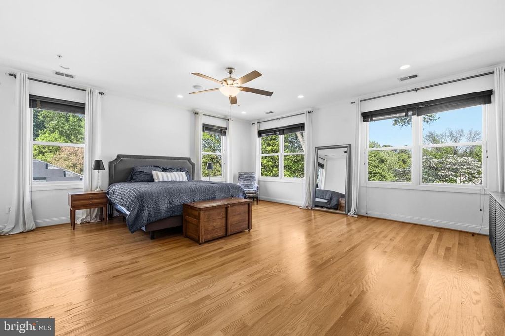 Image 23 of property listing at 9421 HOLLAND AVE, Bethesda, MD 20814