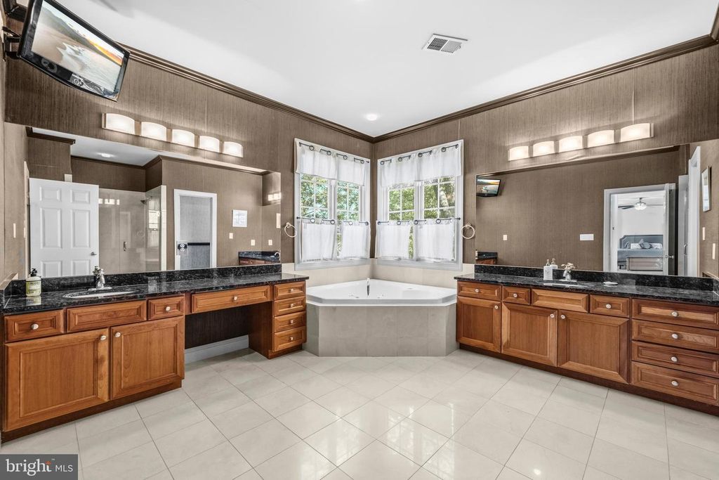 Image 26 of property listing at 9421 HOLLAND AVE, Bethesda, MD 20814