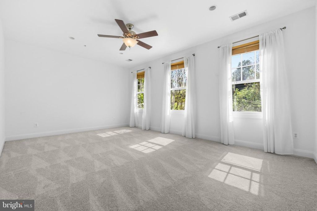 Image 32 of property listing at 9421 HOLLAND AVE, Bethesda, MD 20814