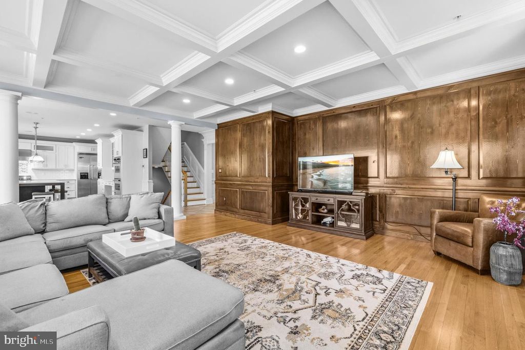 Image 4 of property listing at 9421 HOLLAND AVE, Bethesda, MD 20814