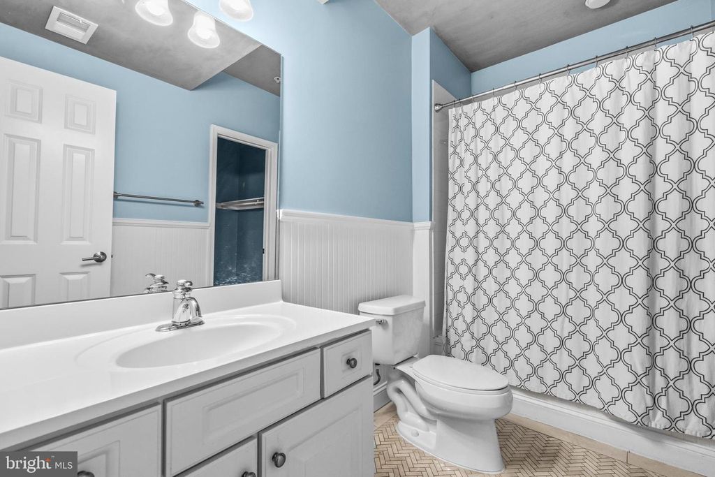 Image 51 of property listing at 9421 HOLLAND AVE, Bethesda, MD 20814