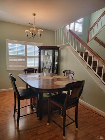 1130 Silk Oak Dr, Suisun City, CA 94585