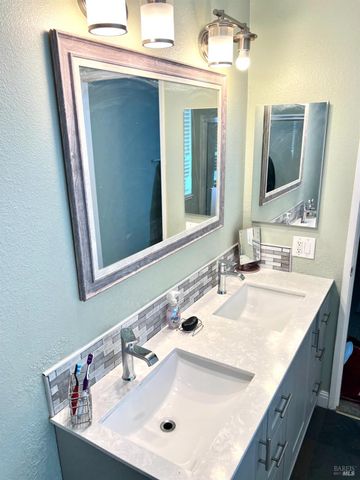 1130 Silk Oak Dr, Suisun City, CA 94585