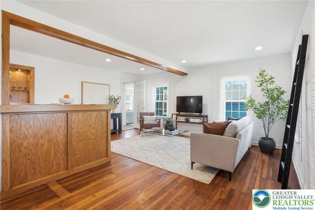 292 Walter Road, New Britain Twp, PA 18914