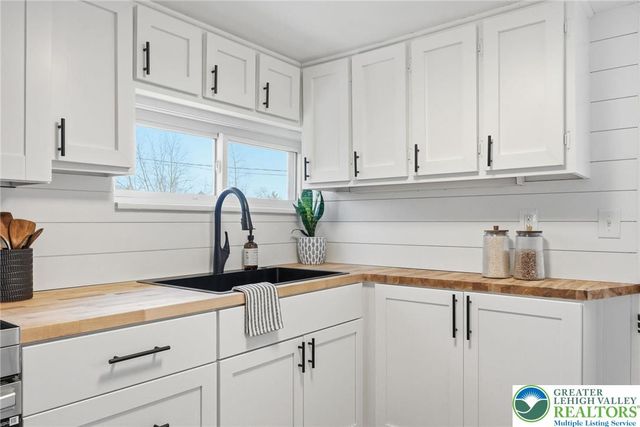 292 Walter Road, New Britain Twp, PA 18914