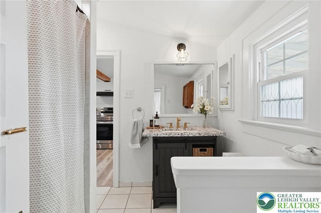 292 Walter Road, New Britain Twp, PA 18914