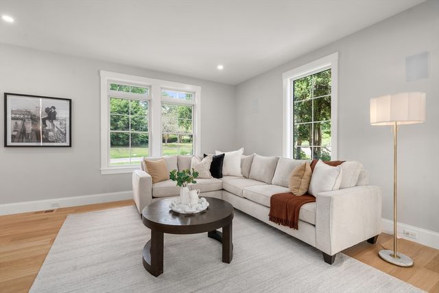 55 Crestview Rd, Belmont, MA 02478